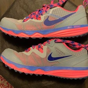 Nike Dual Fusion Trail Athletic Shoes